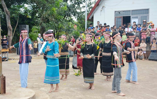 Vui Lễ hội mừng lúa mới với đồng bào dân tộc Xơ Đăng