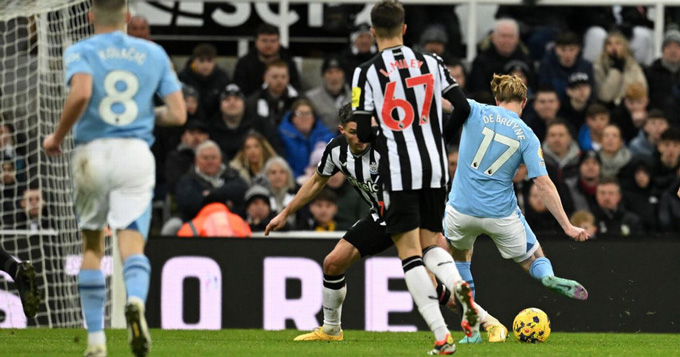 Newcastle 2-3 Man City: Sự khác biệt De Bruyne