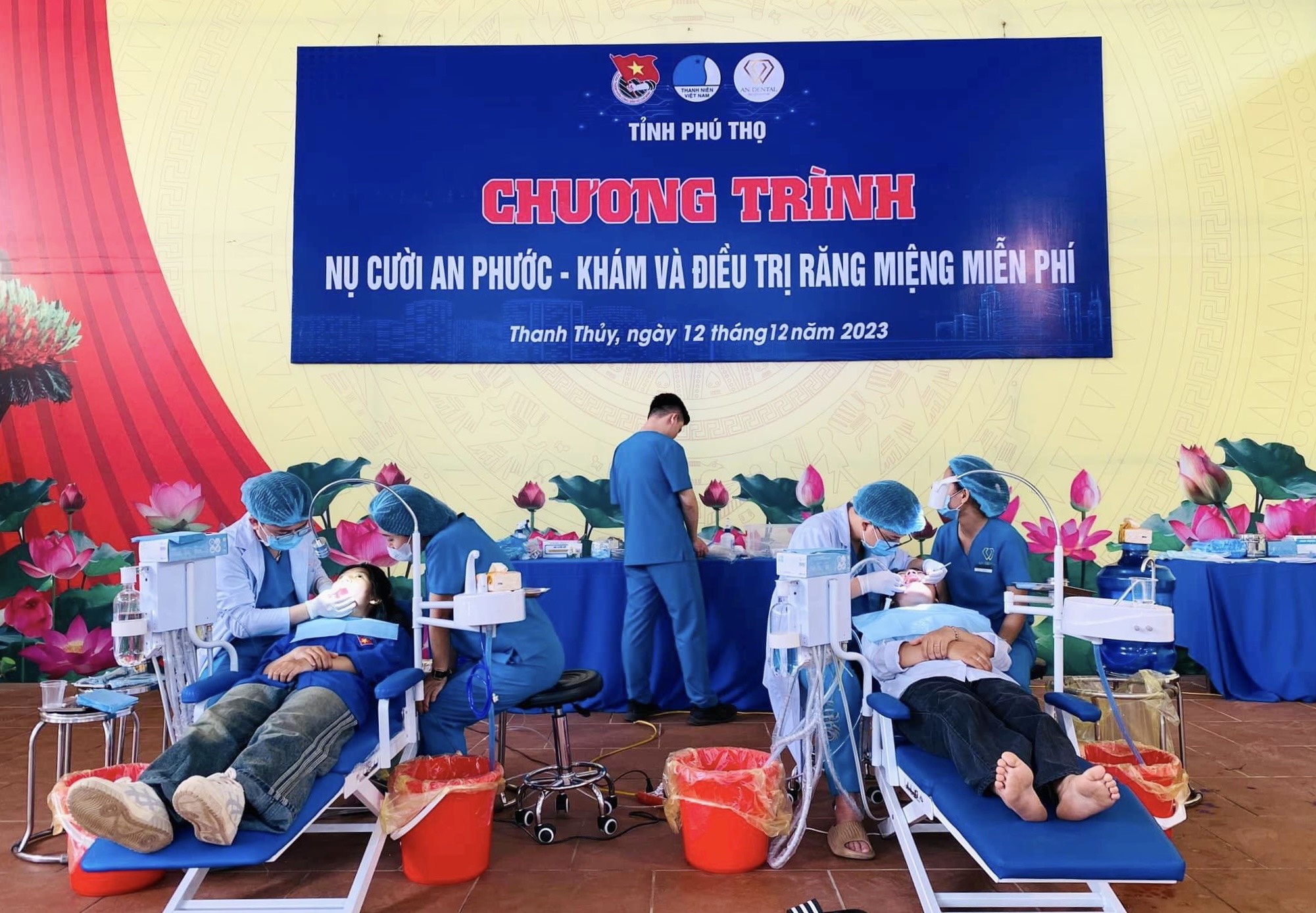 Dệt mùa Xuân quê hương