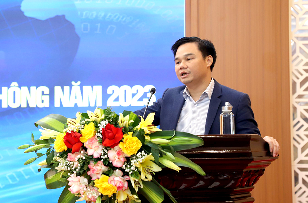 Năm 2024, tổng doanh thu bưu chính, viễn thông phấn đấu đạt 3.055 tỉ đồng