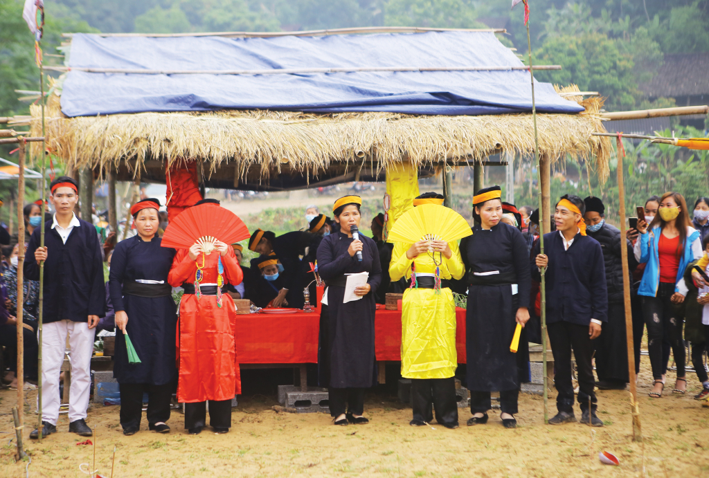 Phát triển du lịch tâm linh, về nguồn