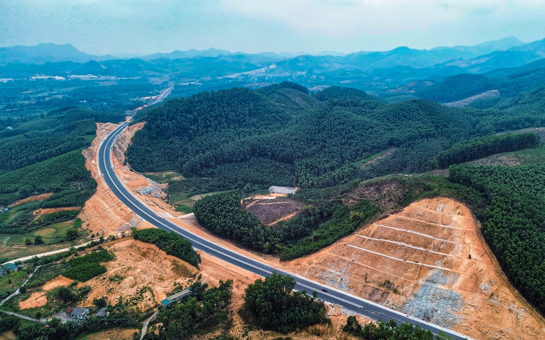 More than VND1,000 billion invested in the project connecting Noi Bai - Lao Cai expressway with Tuyen Quang - Phu Tho expressway