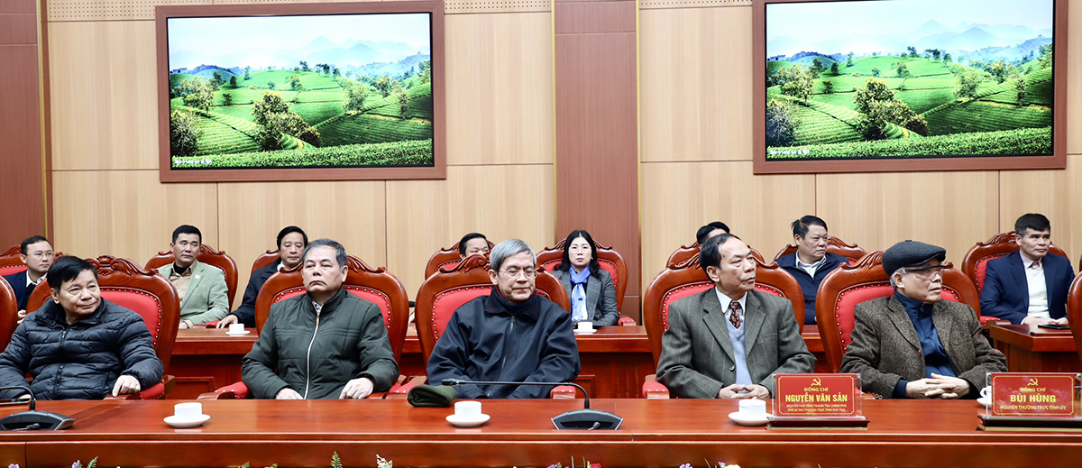 The Provincial Party Committee met with former provincial leaders through different periods