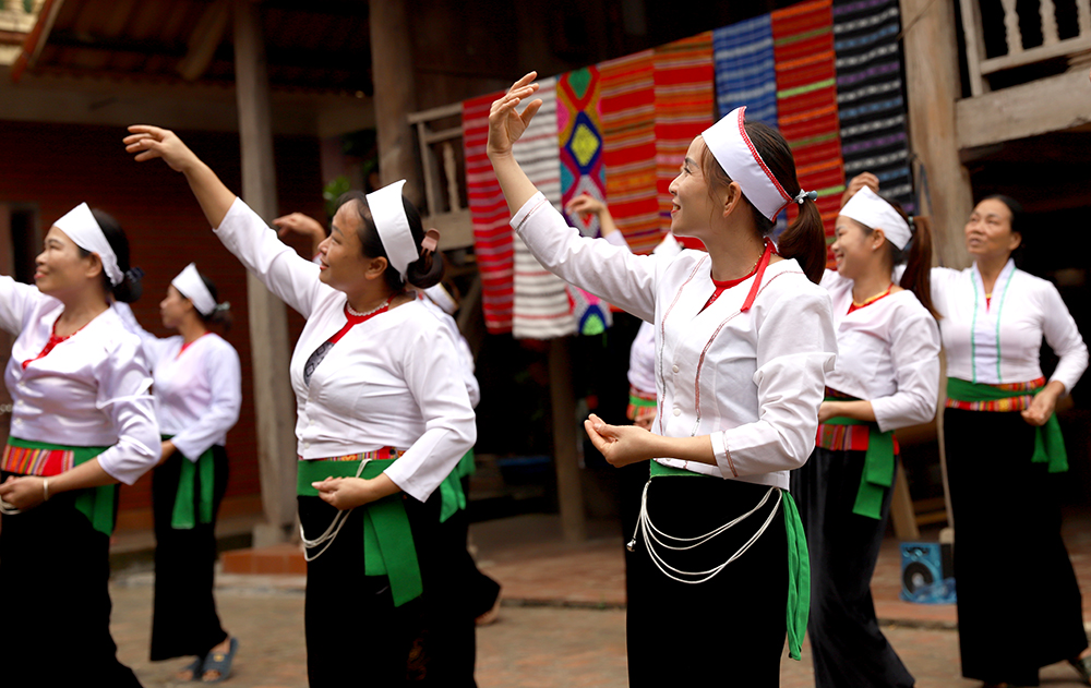 Làng dệt vào Xuân