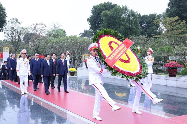 Lãnh đạo Đảng, Nhà nước vào Lăng viếng Chủ tịch Hồ Chí Minh nhân dịp Tết Nguyên đán 2024