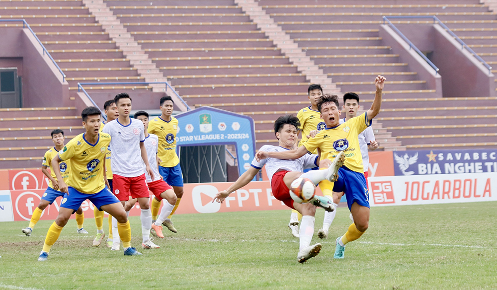 FC Phú Thọ thua đáng tiếc trên sân nhà