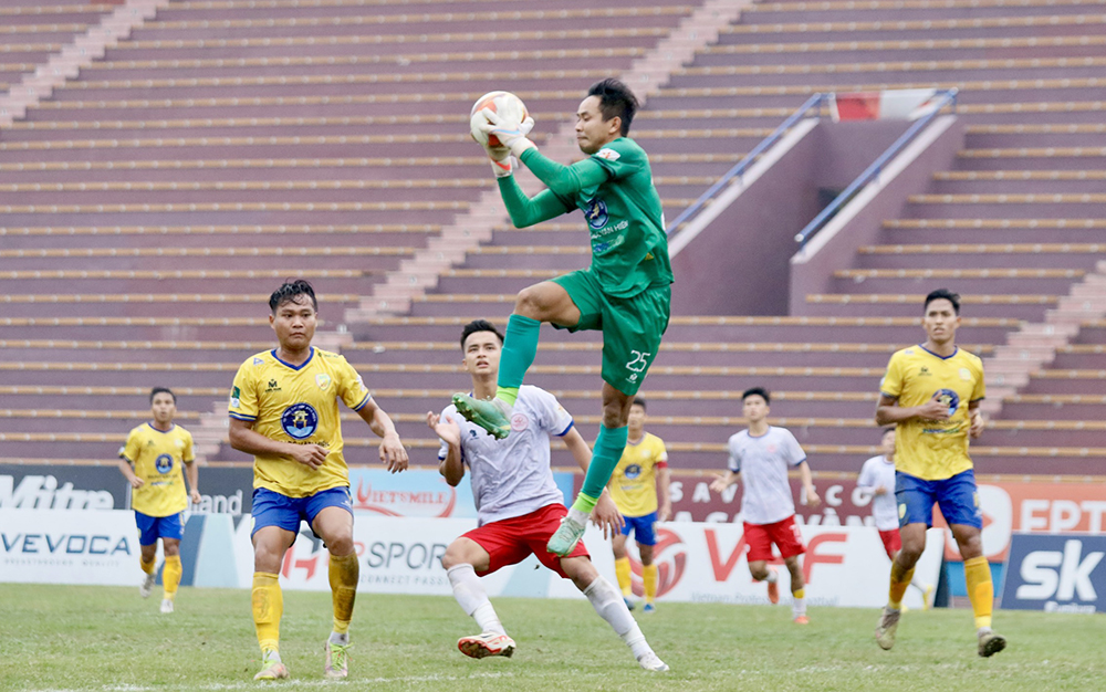 FC Phú Thọ thua đáng tiếc trên sân nhà