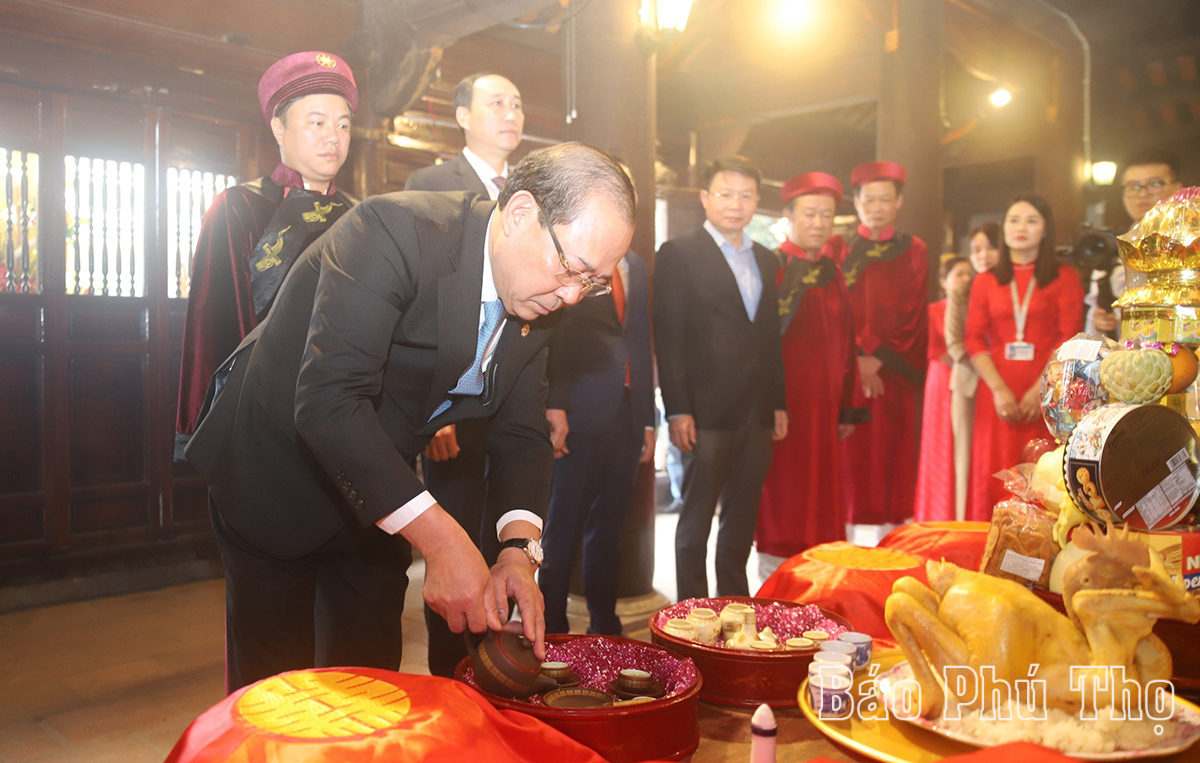 Incense offering ceremony to Mother Au Co in the New Spring 2024