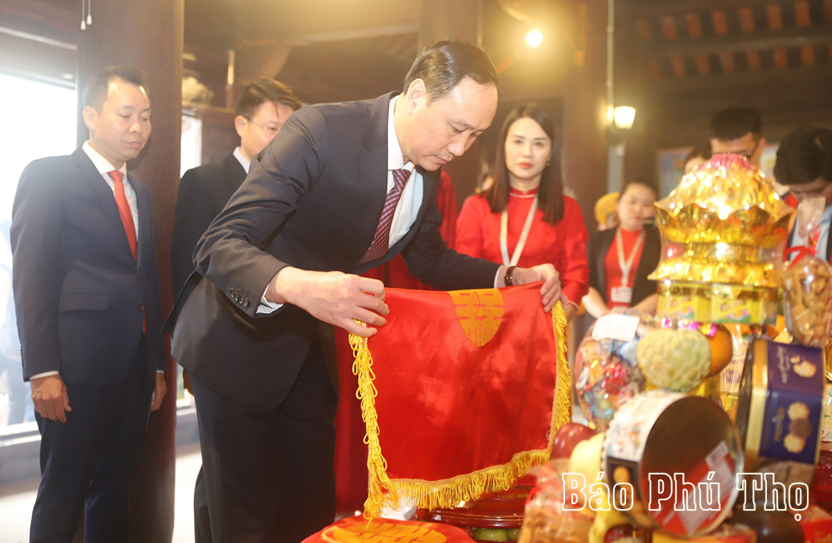 Incense offering ceremony to Mother Au Co in the New Spring 2024