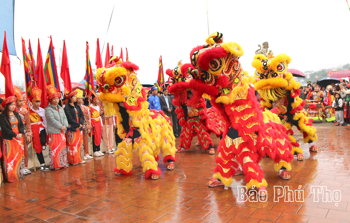 Festival re-enacts Hung Kings’ teachings on rice cultivation