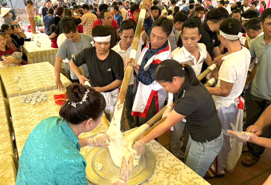 Mo Chu Ha villagers celebrates their traditional festival