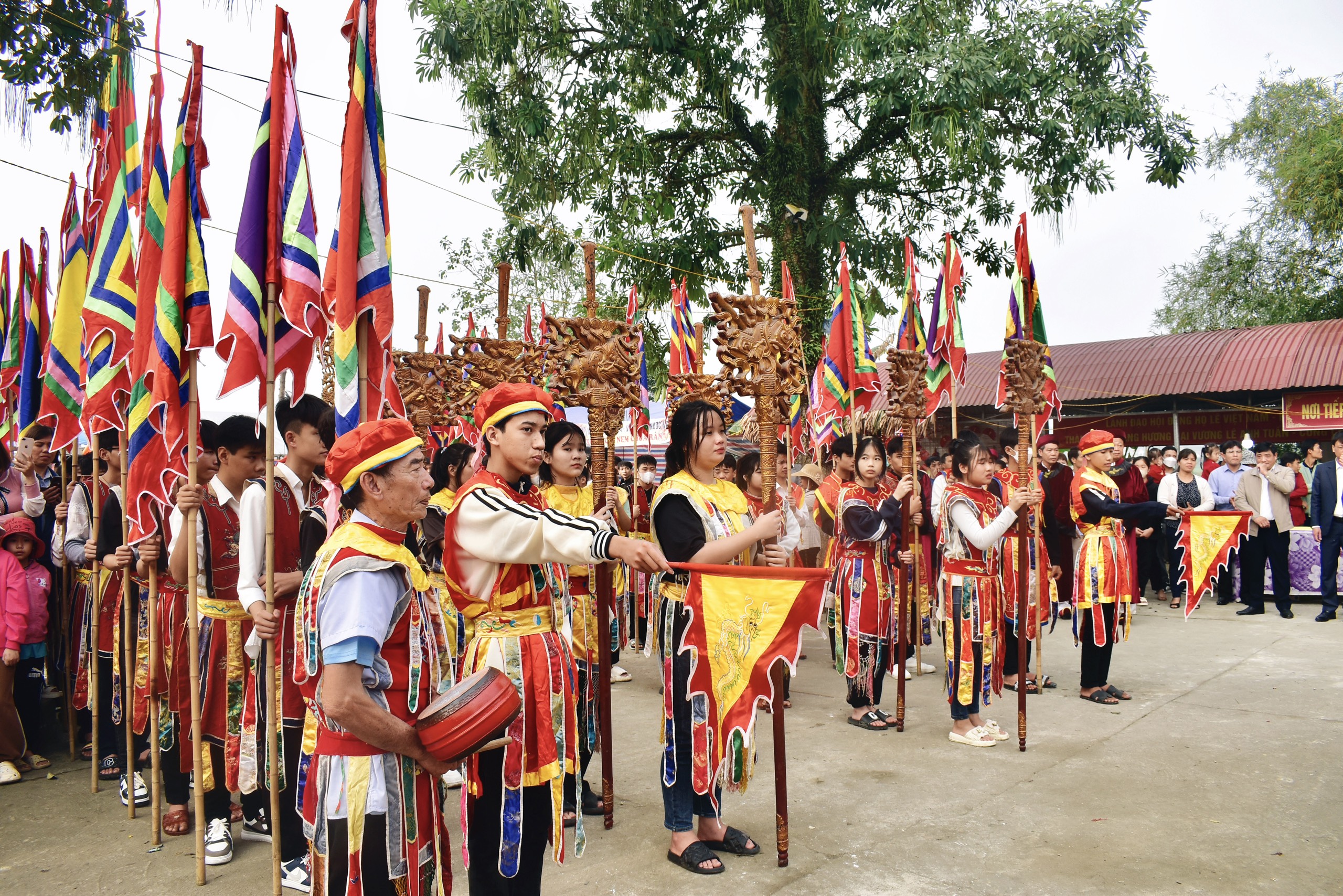 Water procession at Nghe Temple, Dong Communal House