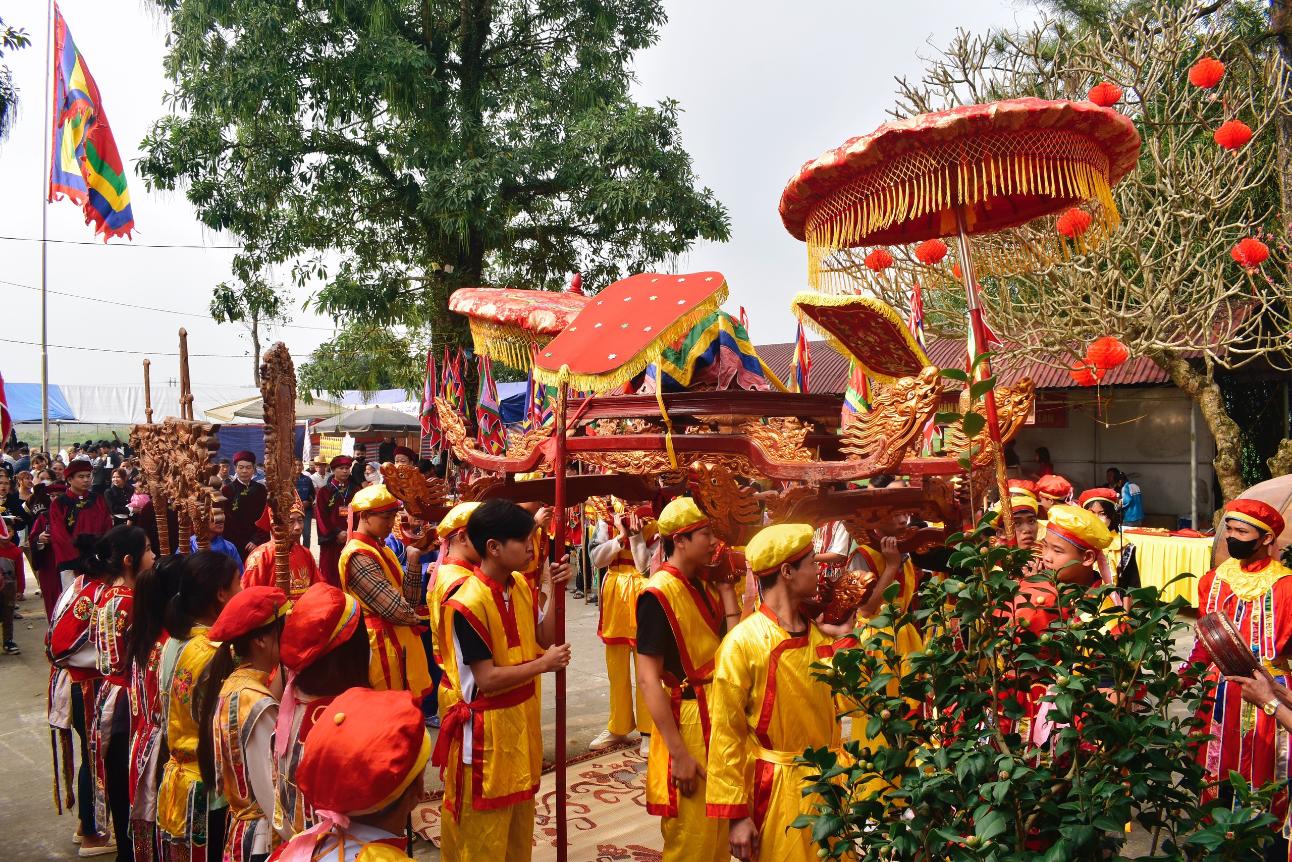 Water procession at Nghe Temple, Dong Communal House