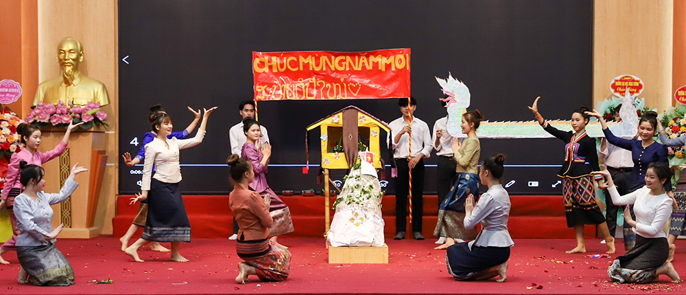 Lao students celebrate the Vietnamese New Year