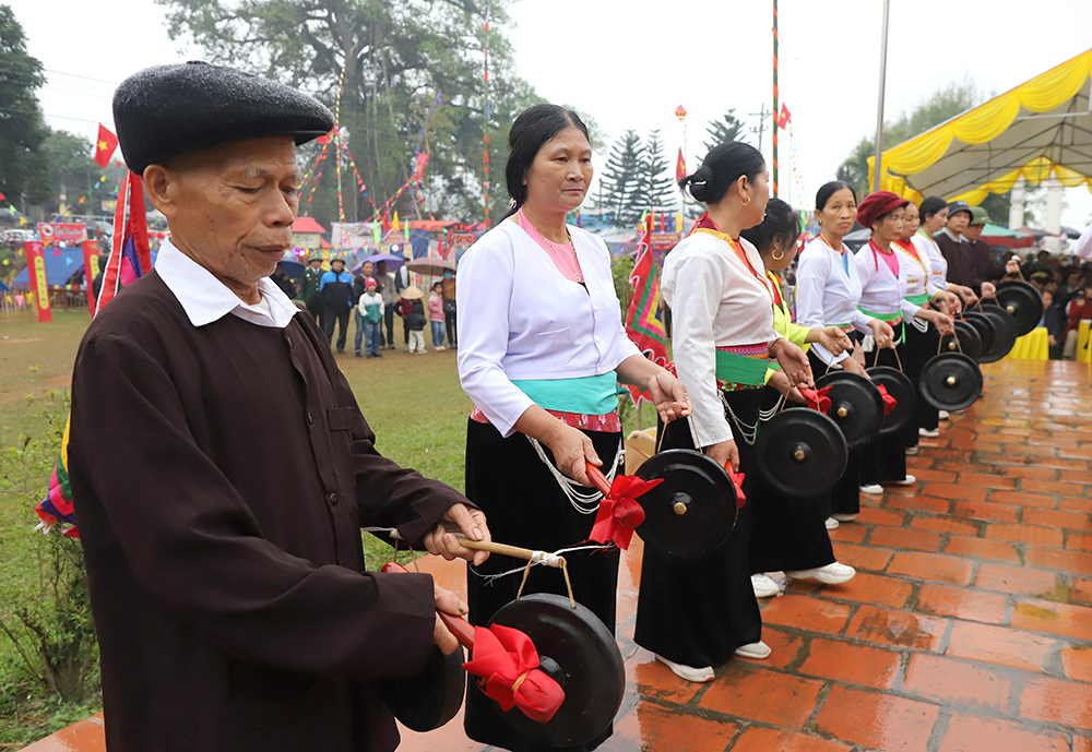 Muong cultural identity during festivals