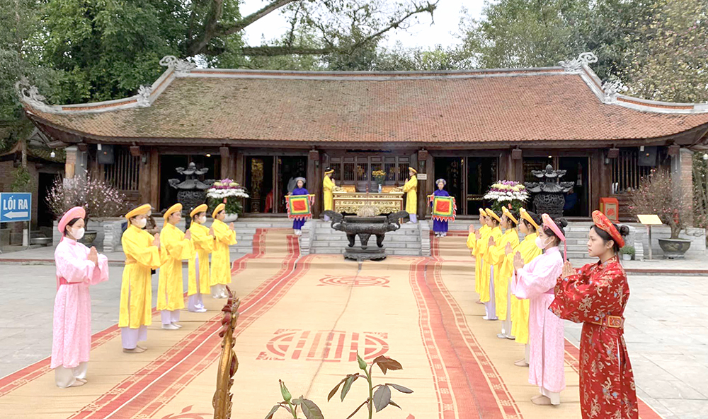 Actively preparing for the Great Mother Au Co Temple Festival