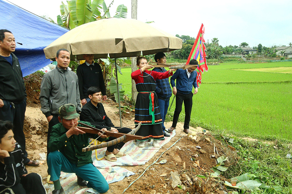 Ngoc Tan village communal house festival kicks off