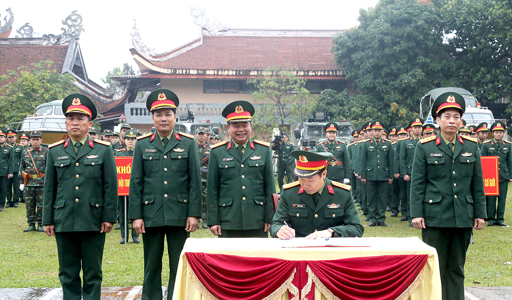 Đầu Xuân ra quân quyết thắng