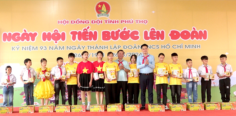 Phú Thọ tham gia lập kỷ lục đồng diễn có số lượng học sinh tham gia đông nhất