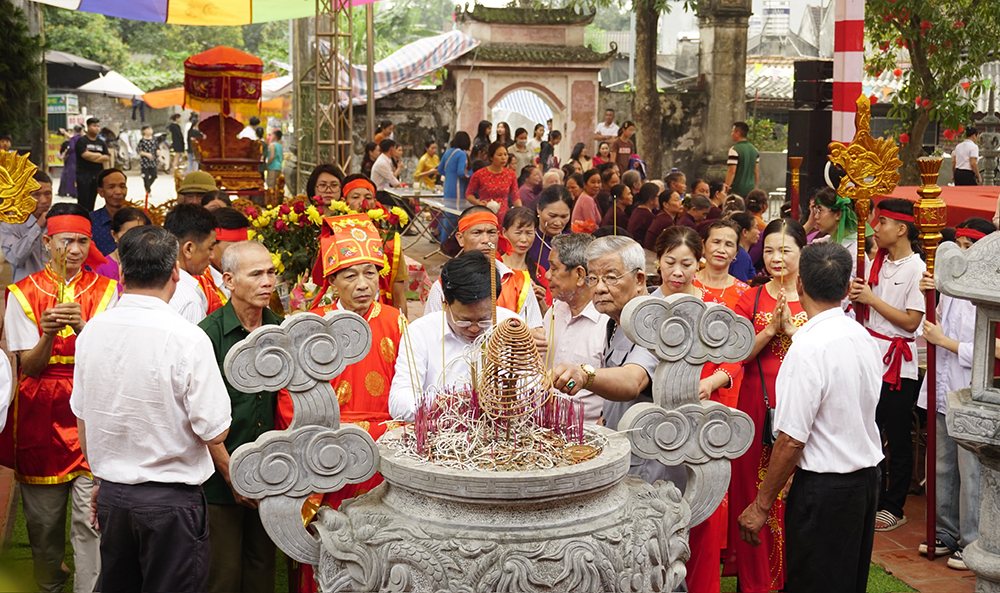 Opening ceremony of Tro temple festival in Hung Viet commune