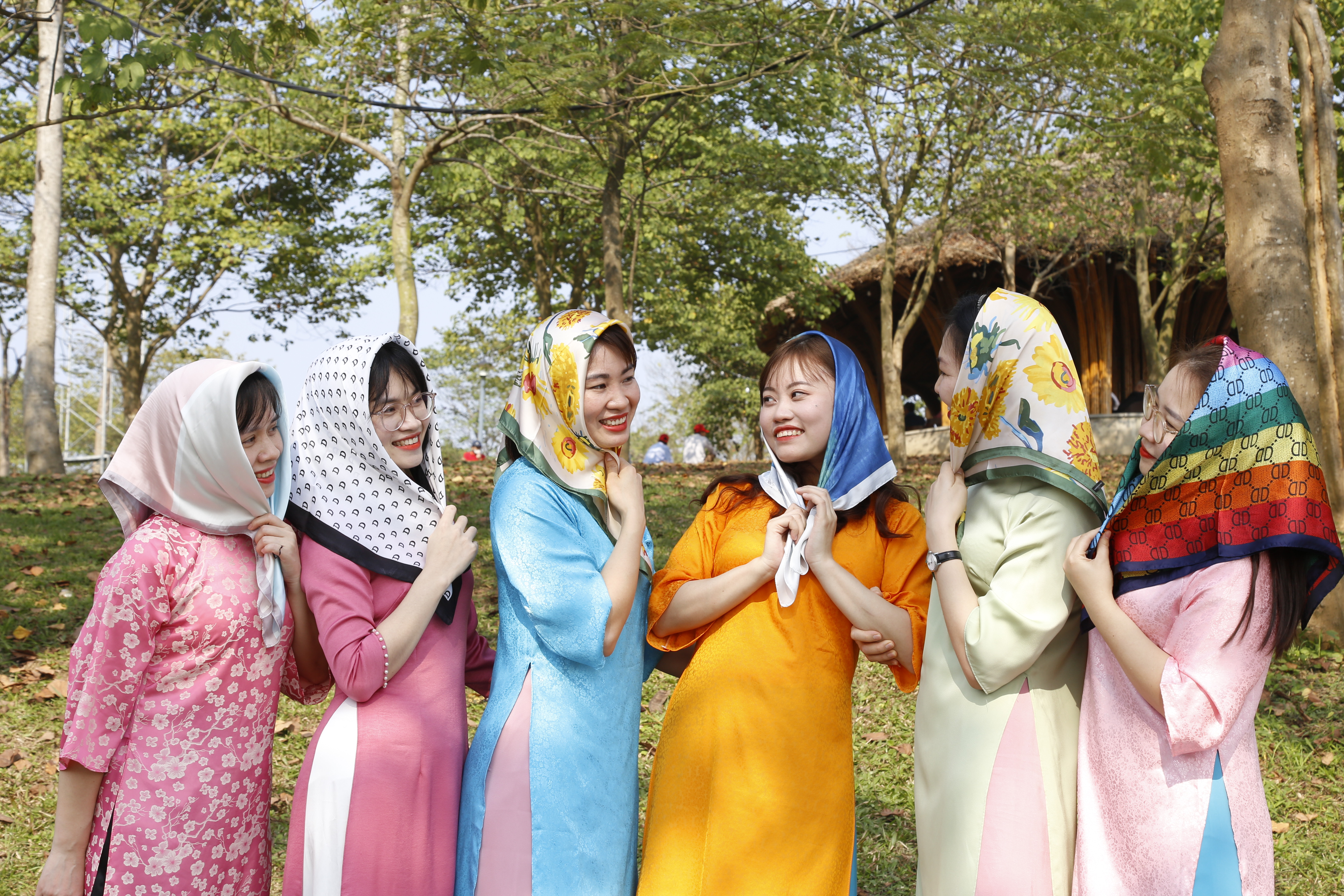 Graceful ao dai of Phu Tho women