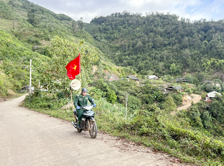 Lính biên phòng trong lòng dân bản