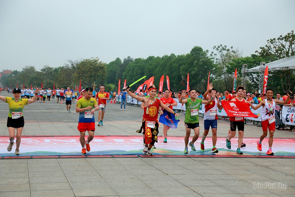 Bế mạc Giải Marathon Đền Hùng Spirituality “về nguồn” năm 2024