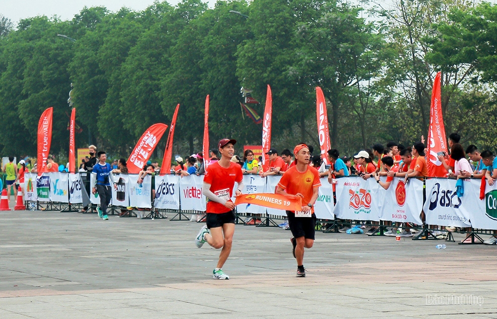 Bế mạc Giải Marathon Đền Hùng Spirituality “về nguồn” năm 2024