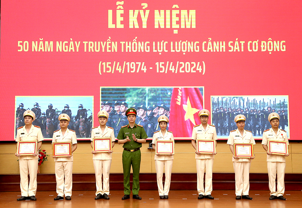 Kỷ niệm 50 năm Ngày truyền thống lực lượng Cảnh sát cơ động