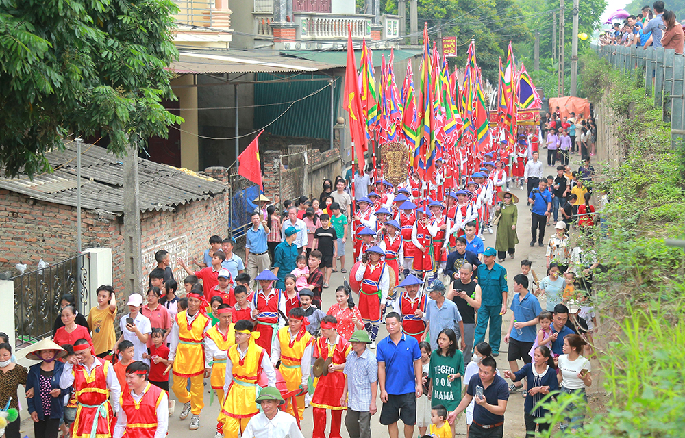 Hùng Lô khai hội