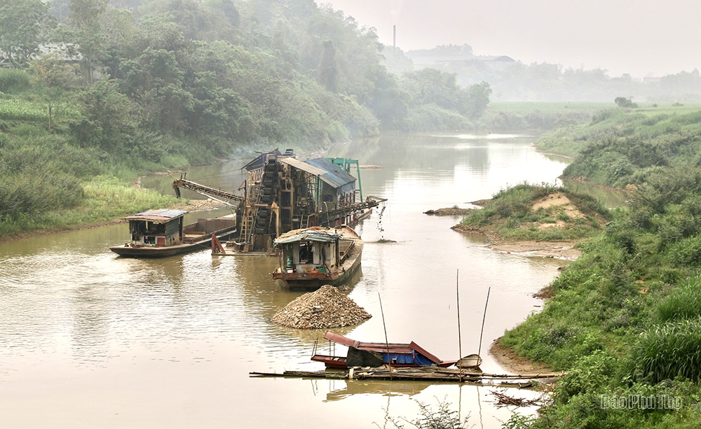 Chấn chỉnh hoạt động khai thác cát trên sông Bứa