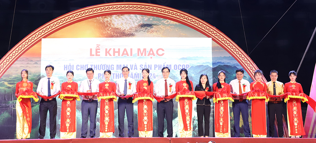 Khai mạc Hội chợ Thương mại và Sản phẩm OCOP Phú Thọ năm 2024