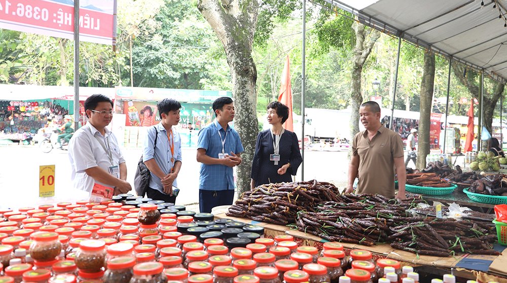 Bảo đảm an toàn thực phẩm phục vụ Lễ hội Đền Hùng