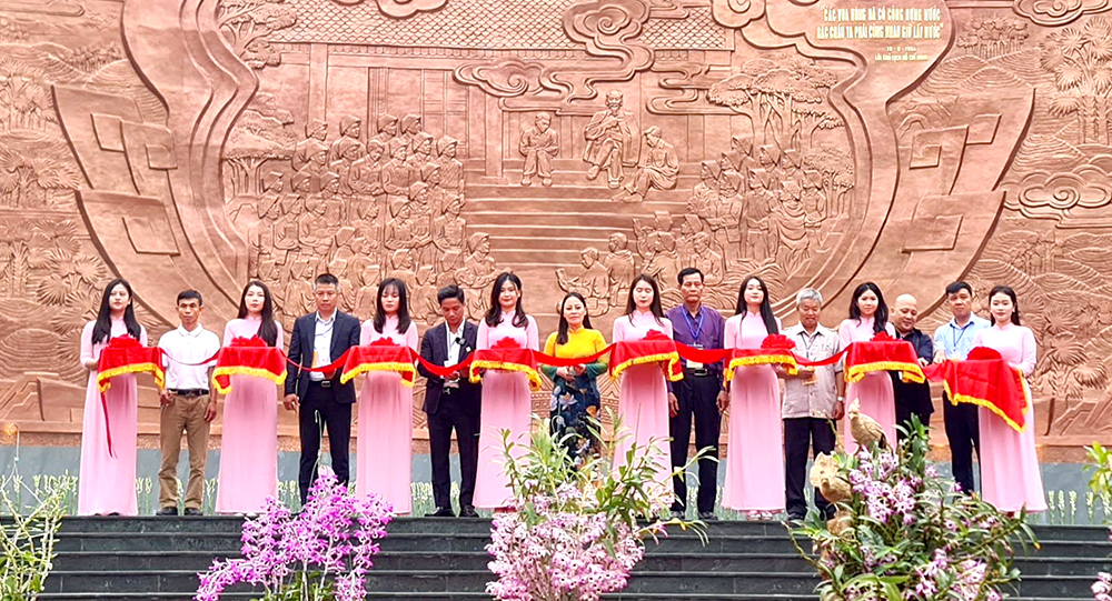 Opening of the national orchid art exhibition in Phu Tho