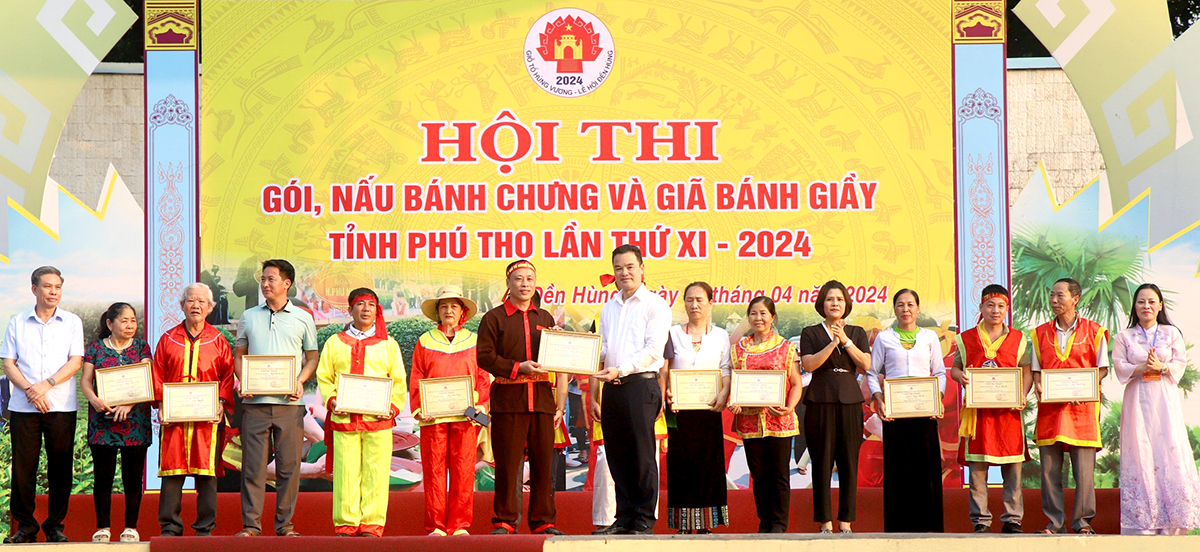 Hội thi “Gói, nấu bánh chưng và giã bánh giầy” tỉnh Phú Thọ lần thứ XI năm 2024