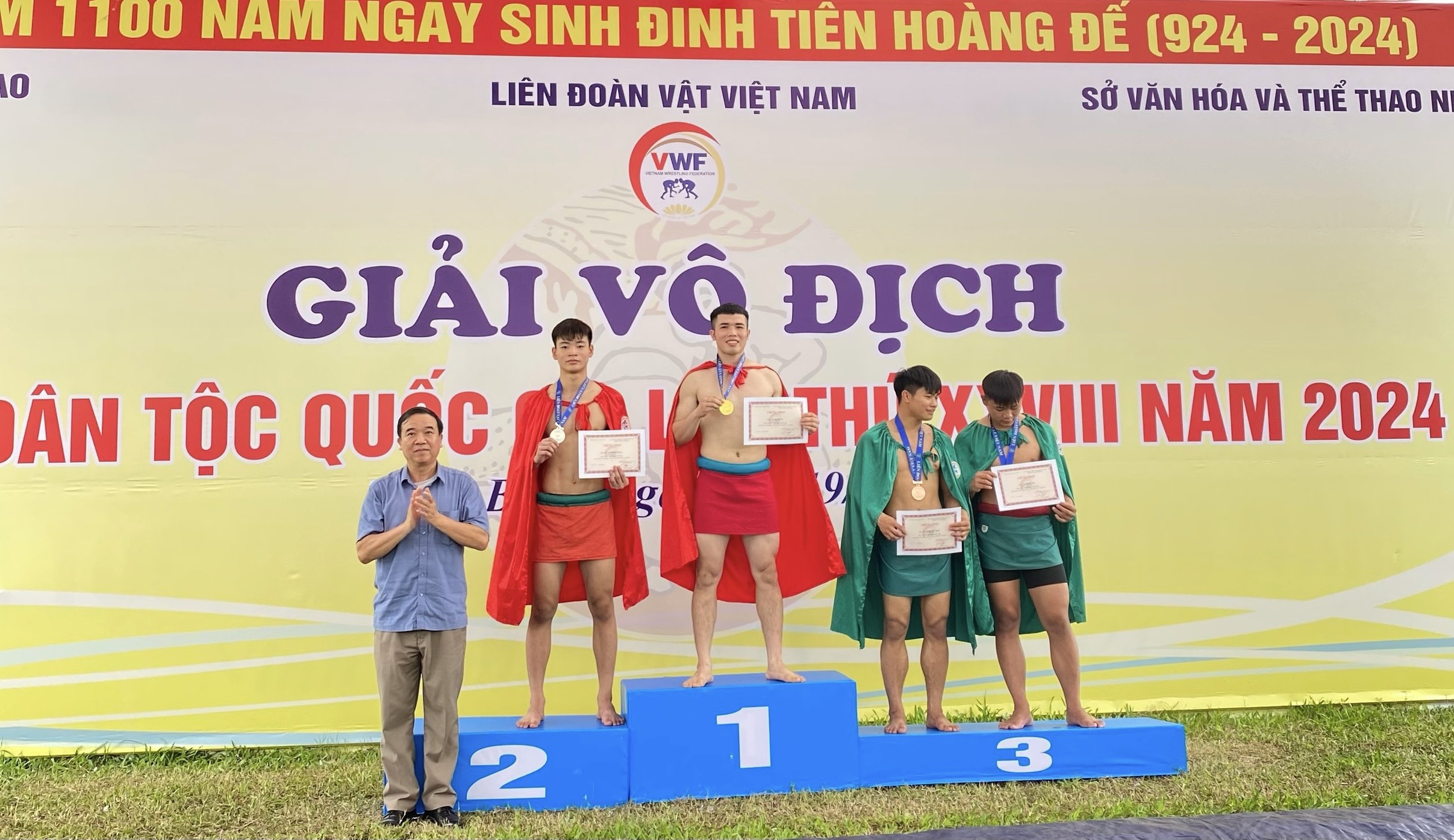 Phu Tho win the gold medal at the 28th National Ethnic Wrestling Championship