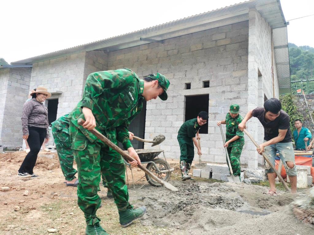 Quân dân đồng lòng bảo vệ vững chắc biên cương