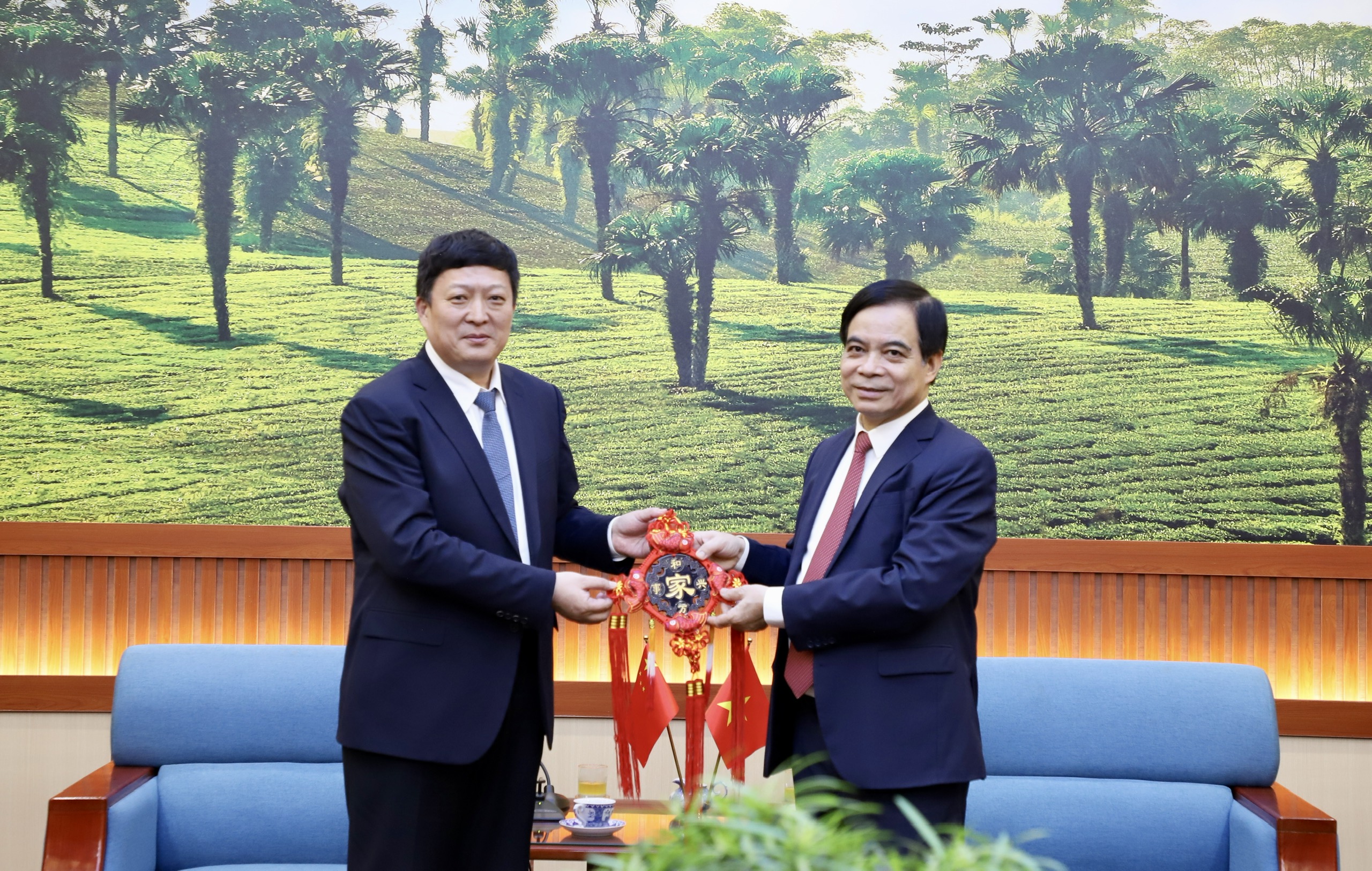 Working delegation of Linyi City, Shandong Province - China pays a working visit to Phu Tho