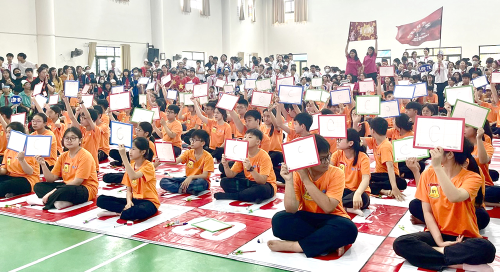 Chung kết Rung chuông vàng “Cùng em phòng chống thiên tai - Kiến tạo tương lai bền vững”