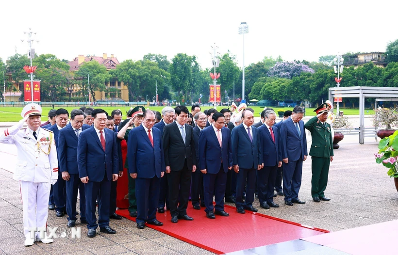 Lãnh đạo Đảng, Nhà nước viếng Chủ tịch Hồ Chí Minh nhân Ngày sinh của Người