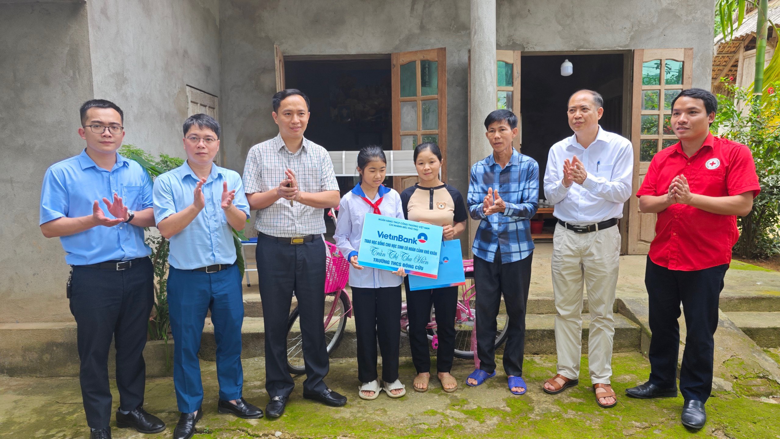 Chương trình “Trao yêu thương mang lại nụ cười”