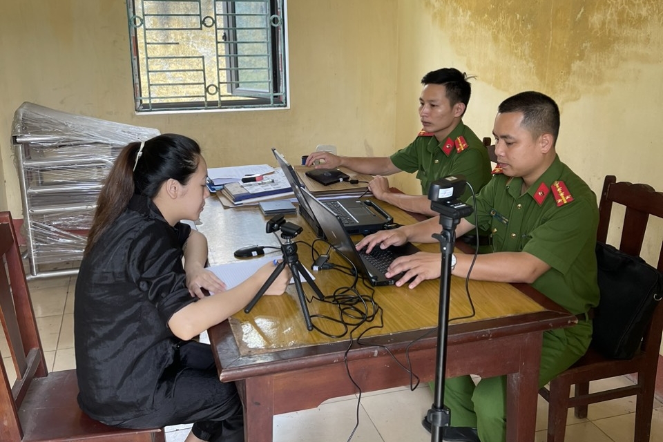 Công an huyện Tân Sơn bắt quả tang 3 đối tượng tổ chức sử dụng trái phép chất ma túy