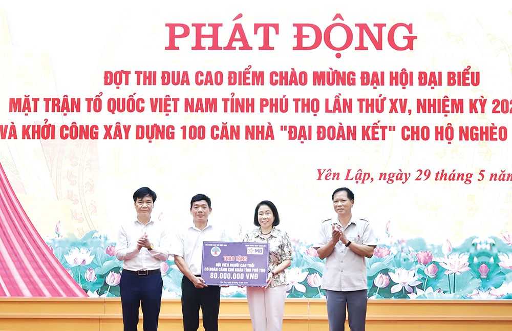 Tuổi cao nêu gương sáng