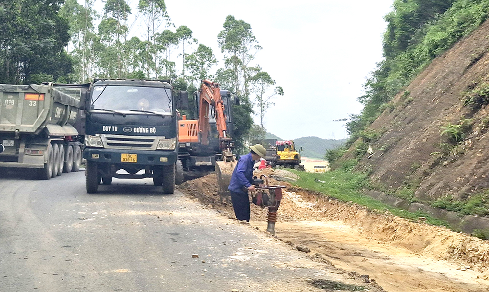 Tăng cường các biện pháp đảm bảo trật tự an toàn giao thông