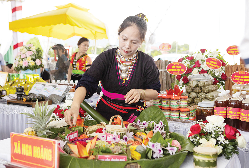 People of all ethnic groups in Yen Lap district join forces to build their homeland