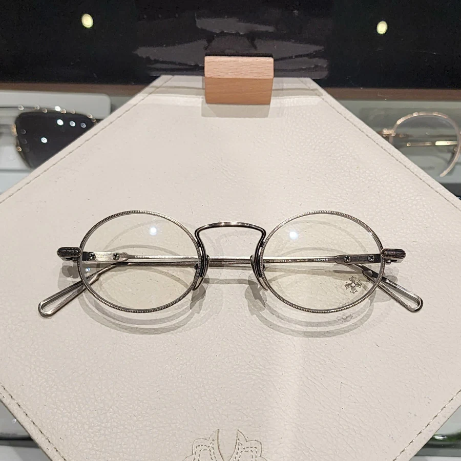 Kính mắt S - Thương hiệu phân phối kính Chrome Hearts chính hãng tại Việt Nam