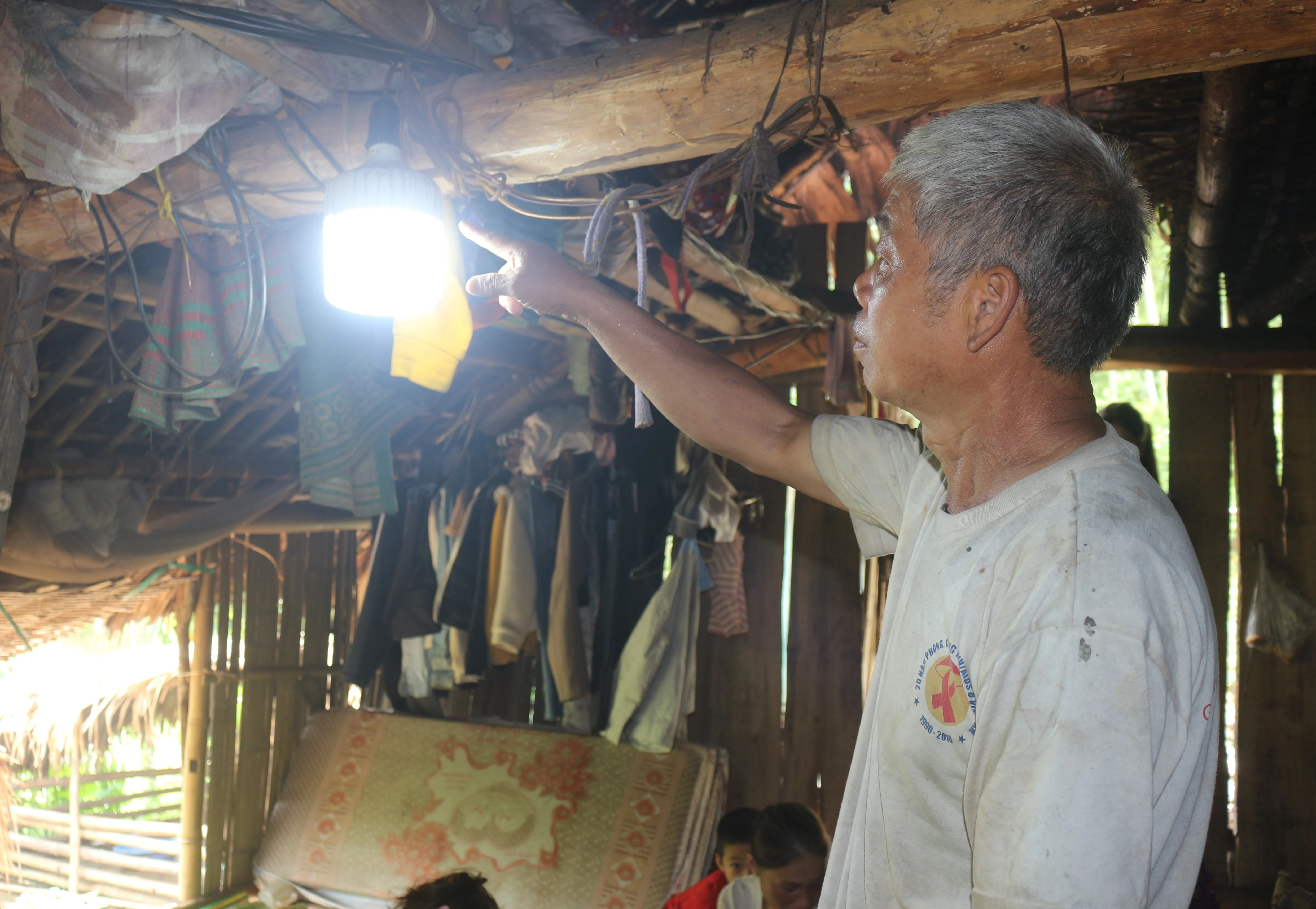 Trăn trở cùng xóm Động