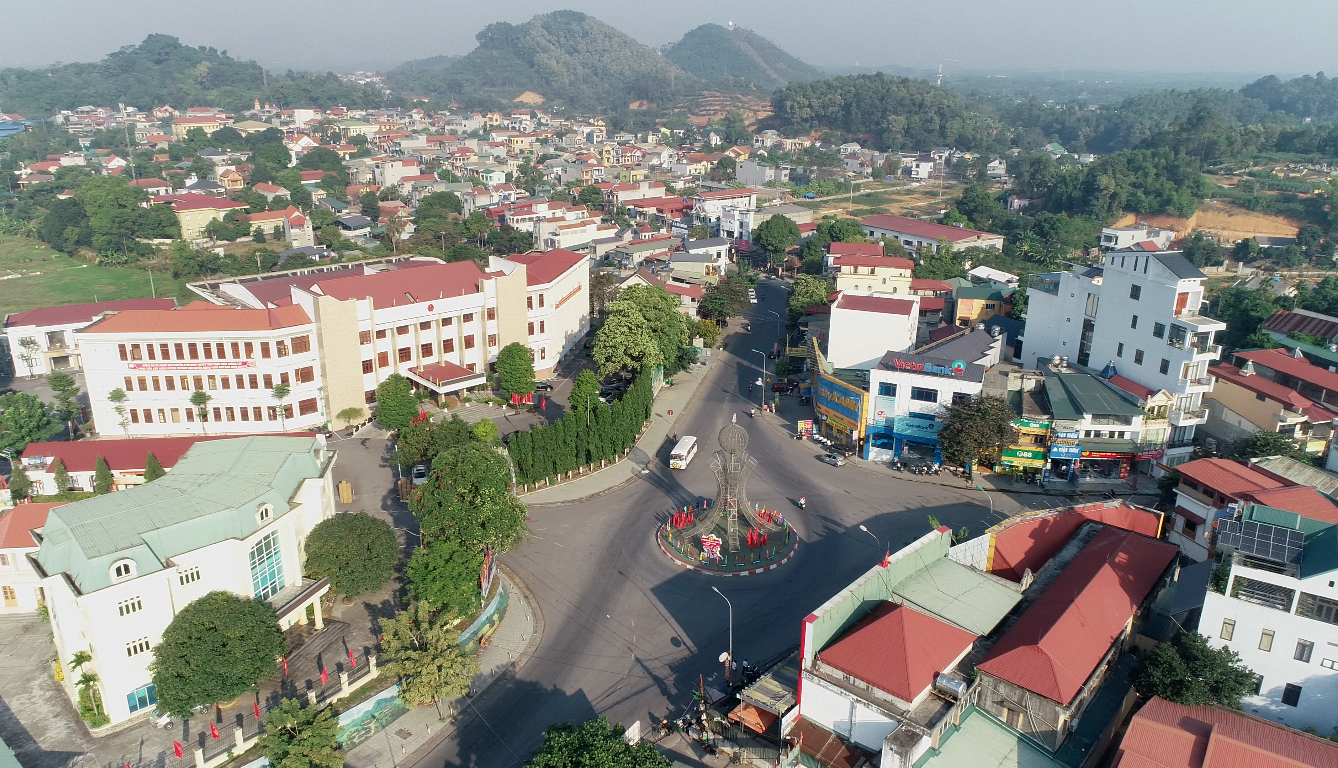 Phu Ninh focuses resources on building new rural areas