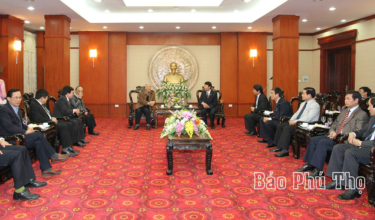 Images of General Secretary Nguyen Phu Trong with the Party Committee, government and people of all ethnic groups in Phu Tho province