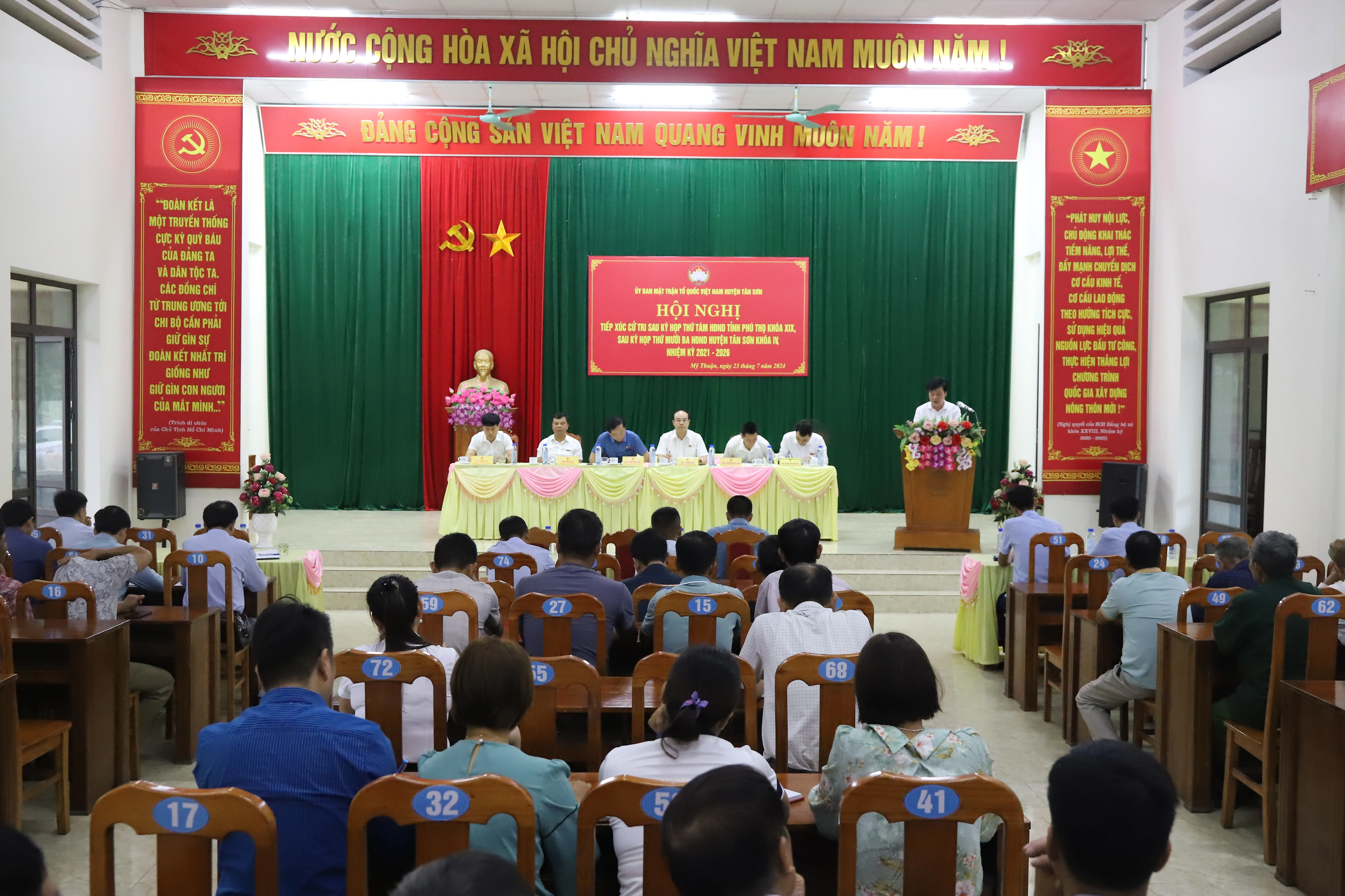 Đại biểu HĐND tỉnh tiếp xúc cử tri tại huyện Tân Sơn